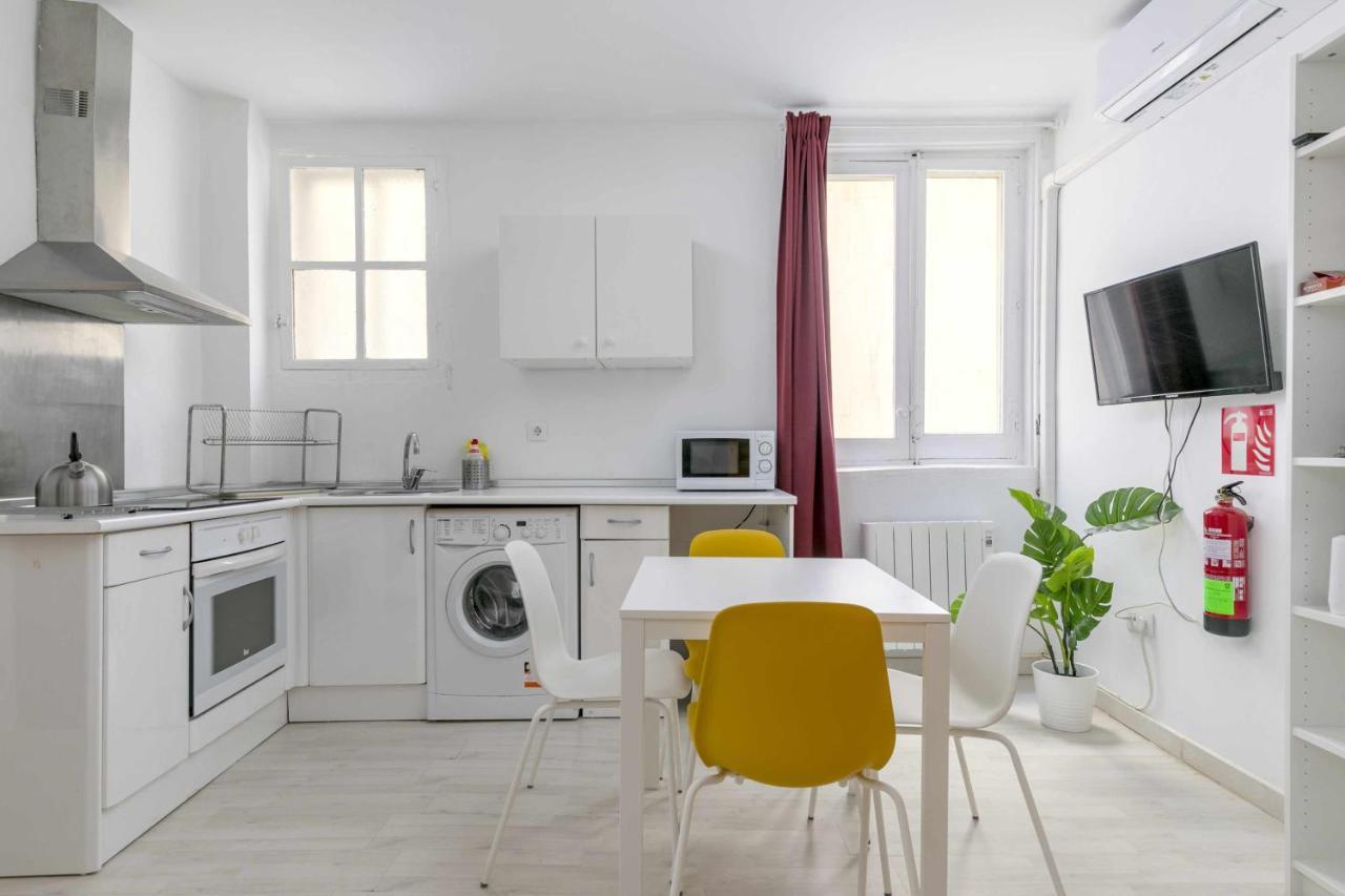 Apartamento Centrico Y Confortable Appartement Madrid Buitenkant foto